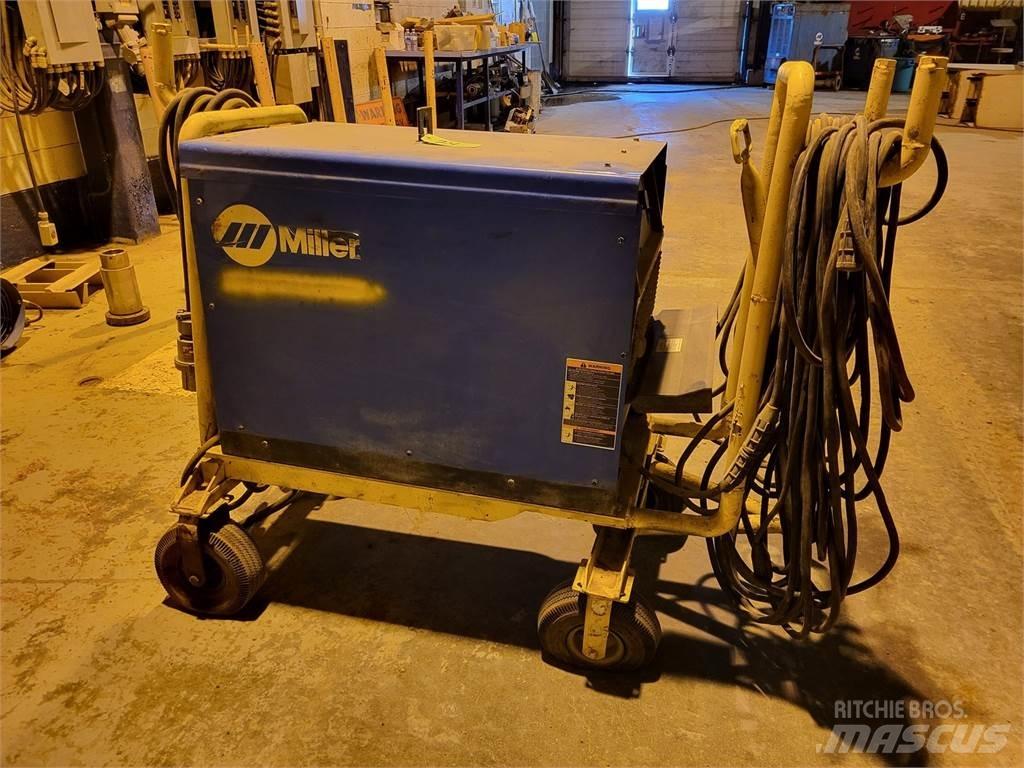 Miller Dimension 652 Aparati za zavarivanje