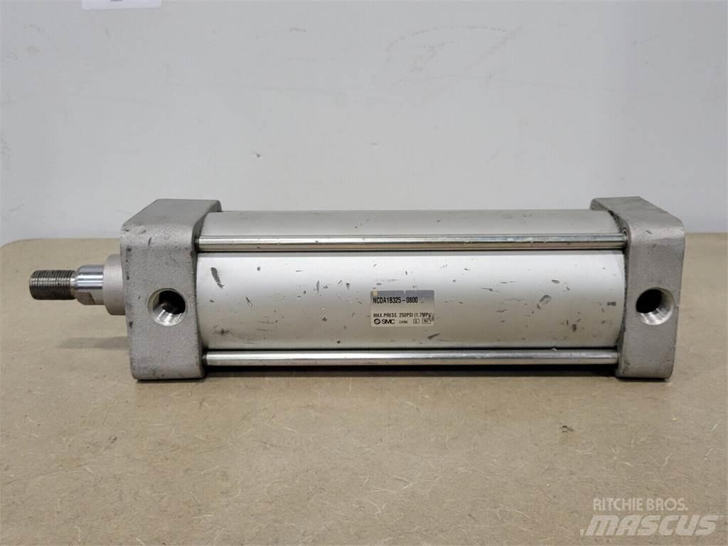 SMC NCDA1B325-0800 Transport – ostalo