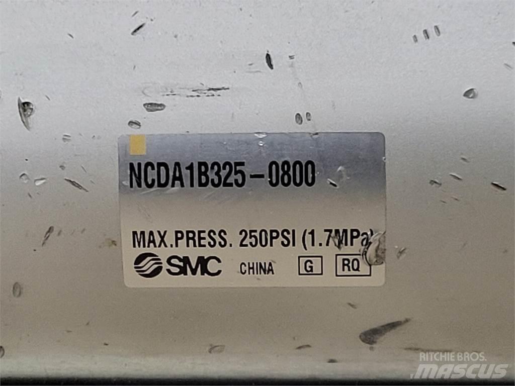 SMC NCDA1B325-0800 Transport – ostalo