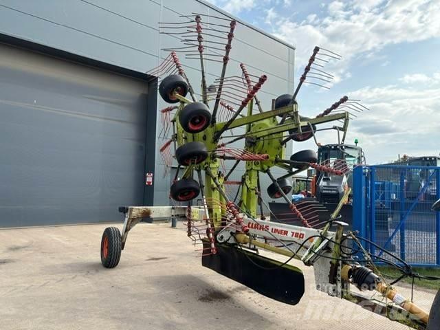 CLAAS Liner 780 Okretači i sakupljači sijena
