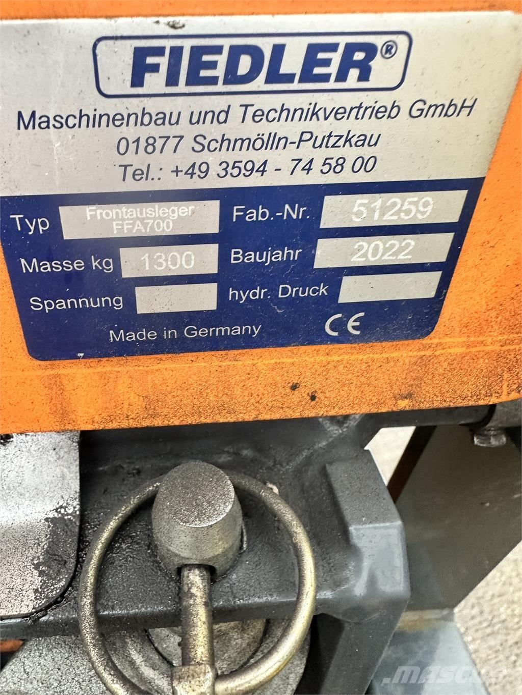 Fiedler FFA700 Vozila za prijevoz opreme za rad