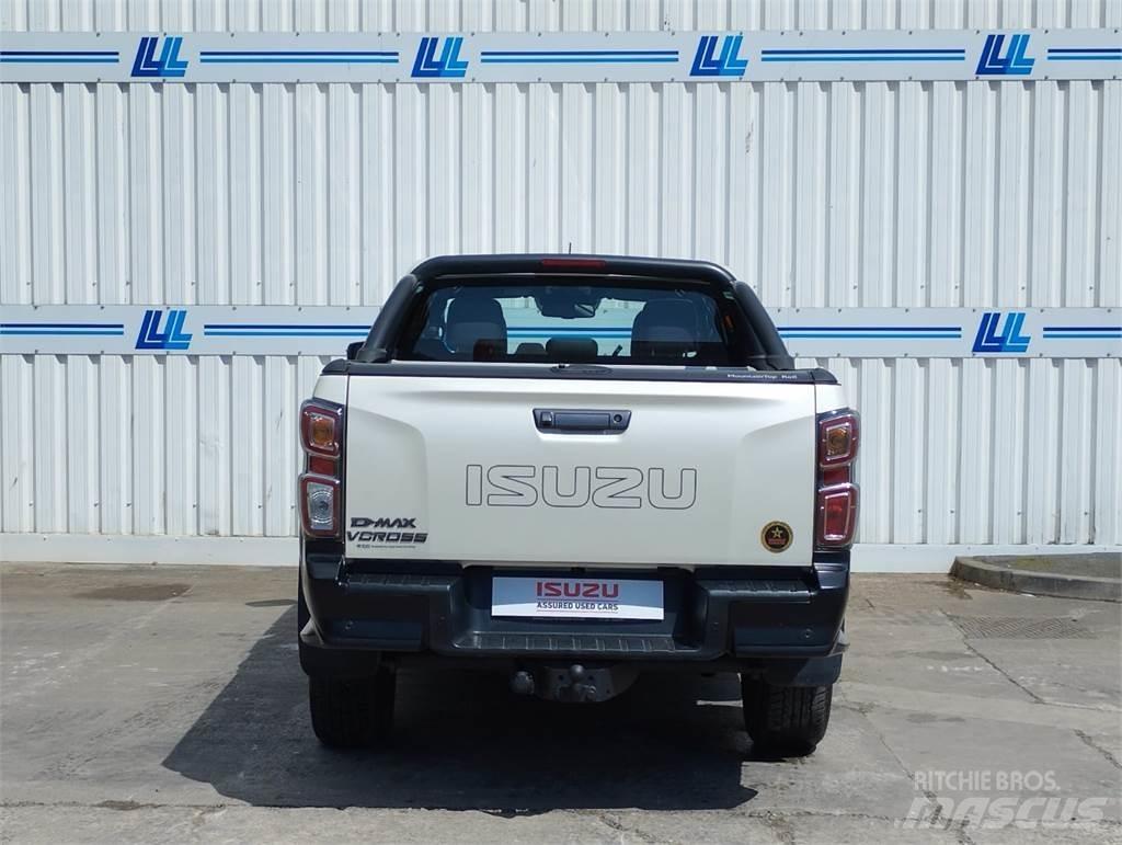 Isuzu V-Cross Kiperi