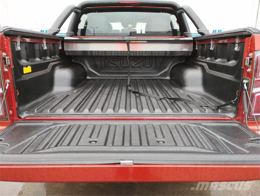 Isuzu V-Cross Kiperi