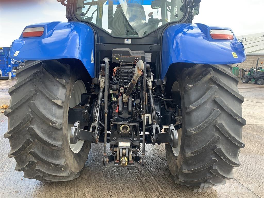 New Holland T7.200 Traktori
