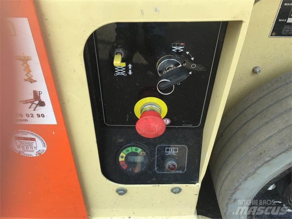 JLG 10RS Škaraste platforme