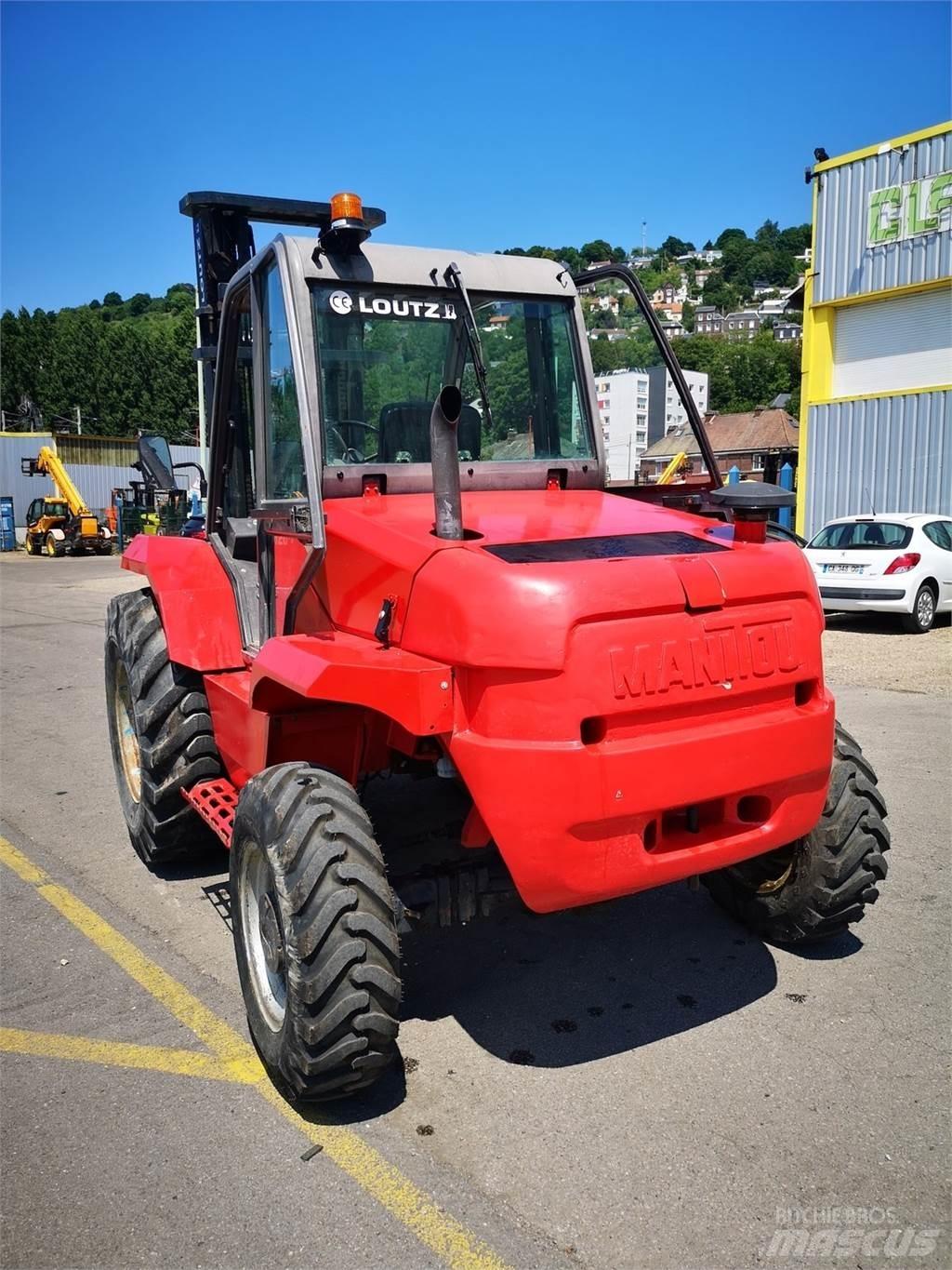 Manitou M26-4 Terenski viličar