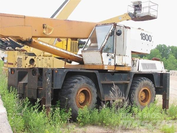 Drott 1800 Rabljene dizalice za težak teren