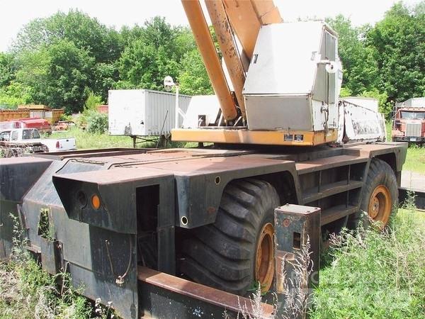 Drott 2500 Rabljene dizalice za težak teren