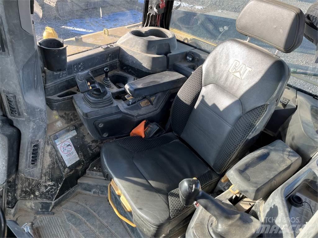 CAT D6 LGP WH Buldožeri gusjeničari