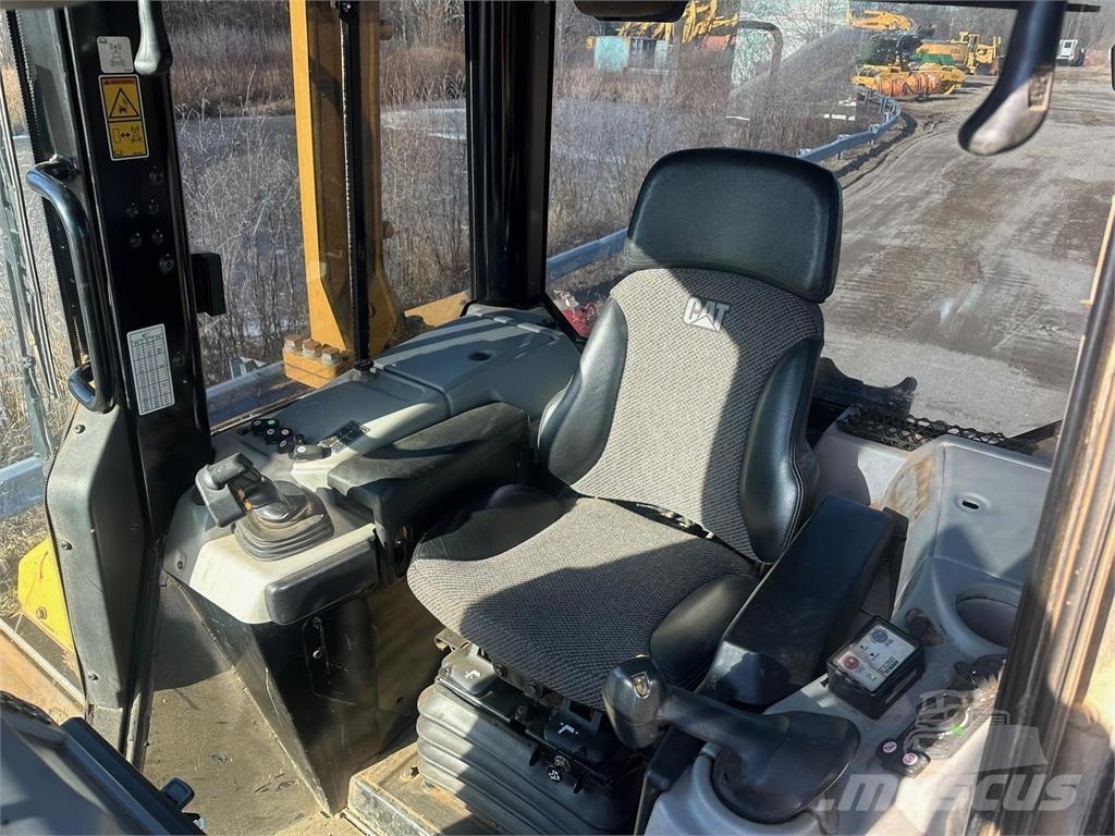 CAT D6N LGP Buldožeri gusjeničari