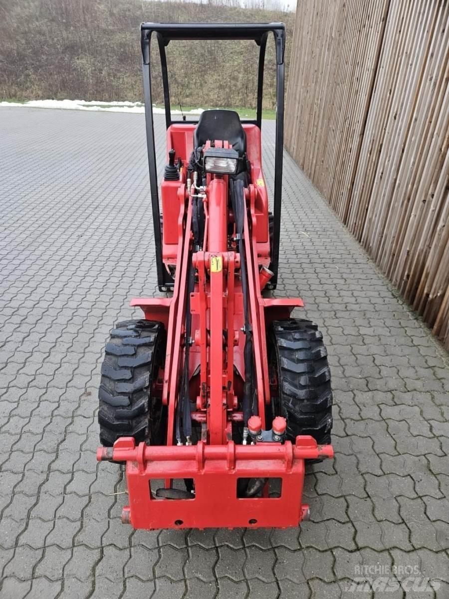 Schäffer 2428 SLT Mini utovarivači