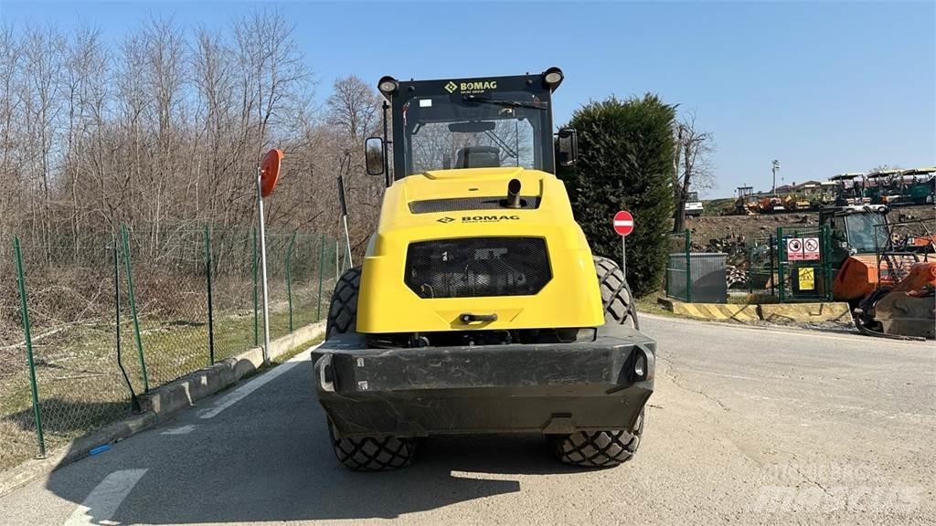 Bomag BW213 DH-5 Kompaktori zemlje