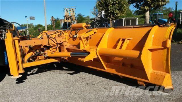 Case IH MXM190 Sniježne daske i  plugovi