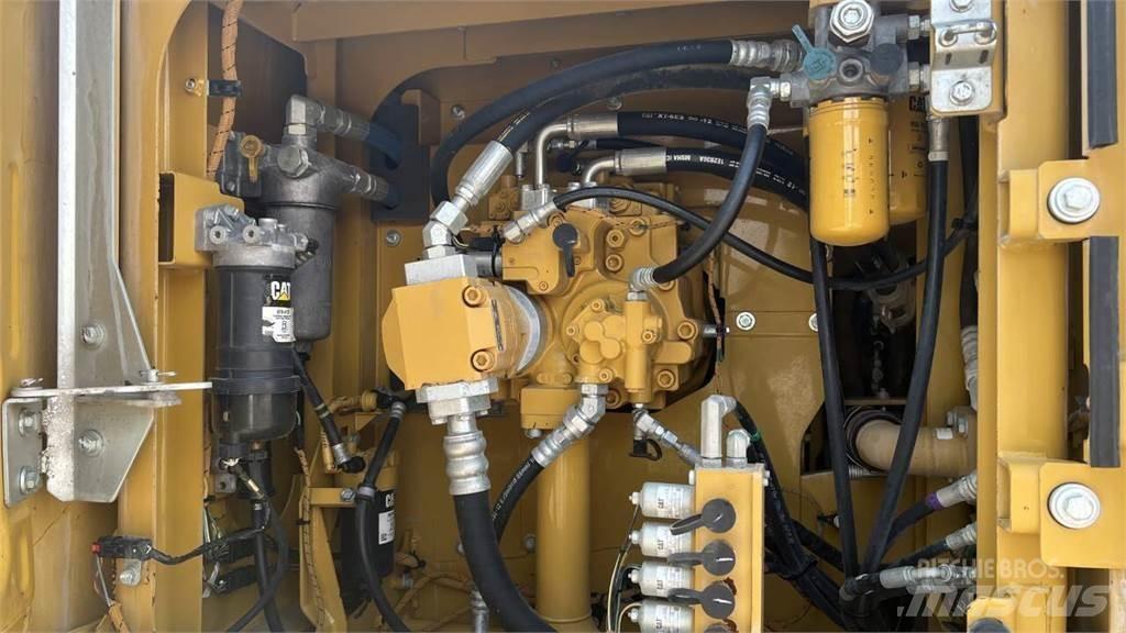 CAT 323 FLN Bageri gusjeničari