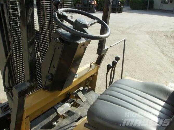 CAT EP15T Električni viličari