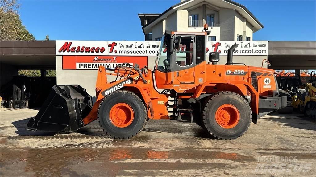 Doosan DL250 Utovarivači na kotačima