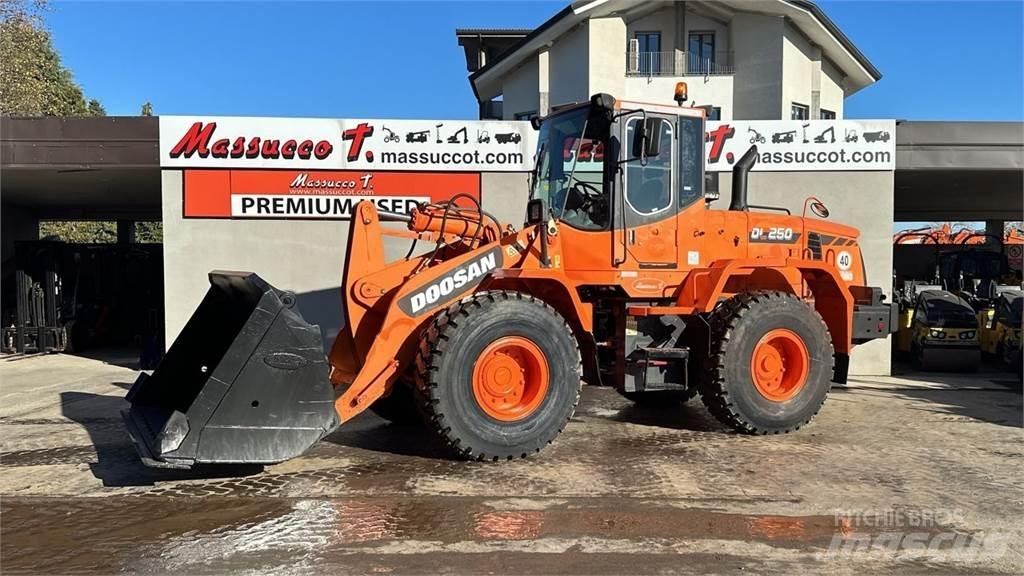 Doosan DL250 Utovarivači na kotačima