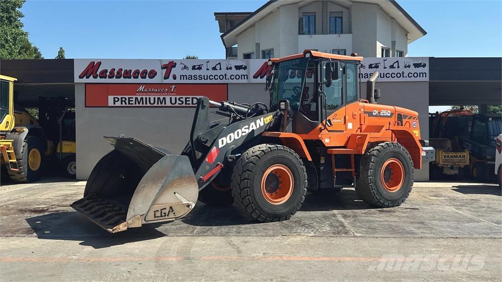Doosan DL250-5 Utovarivači na kotačima
