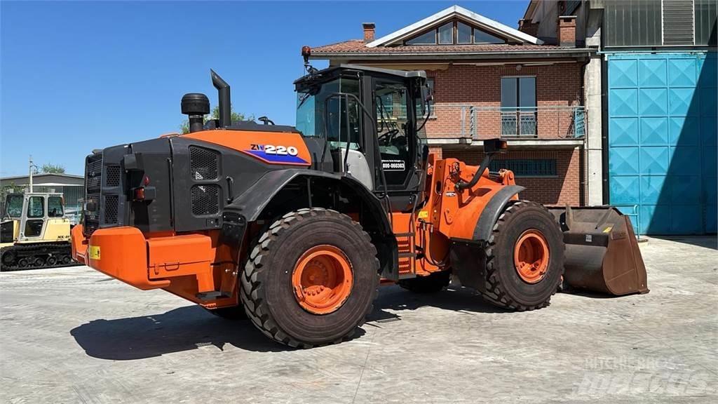 Hitachi ZW220-6 Utovarivači na kotačima