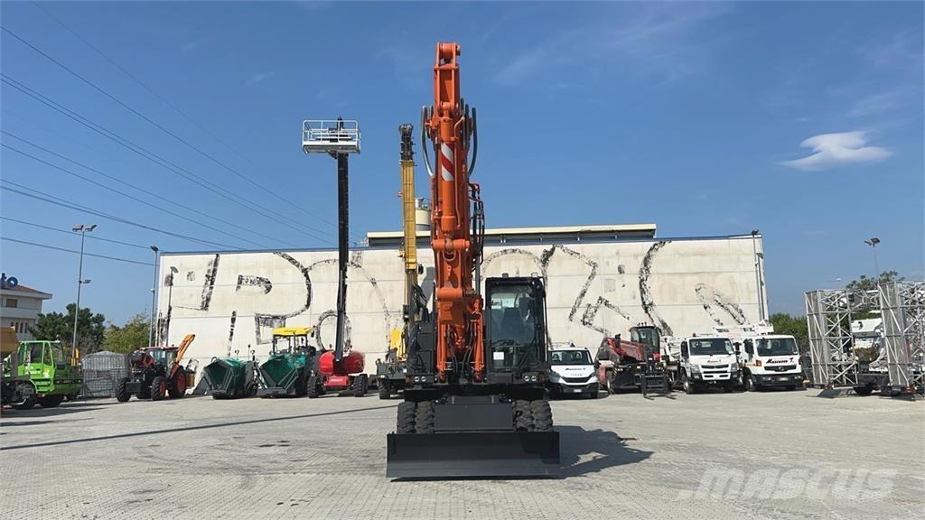 Hitachi ZX220W-7 Bageri na kotačima