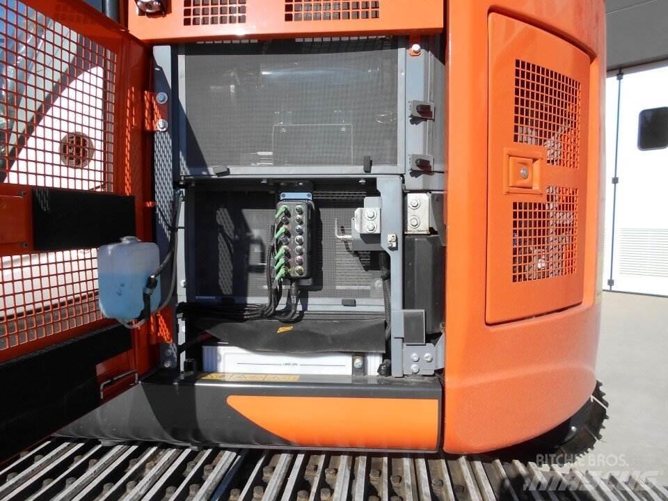 Hitachi ZX225-US6 Bageri gusjeničari