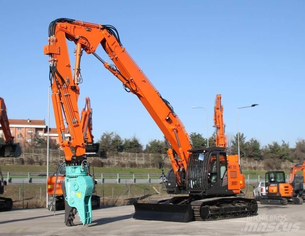 Hitachi ZX225USLC-6 Bageri gusjeničari