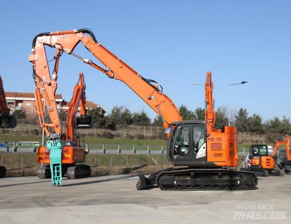 Hitachi ZX225USLC-6 Bageri gusjeničari