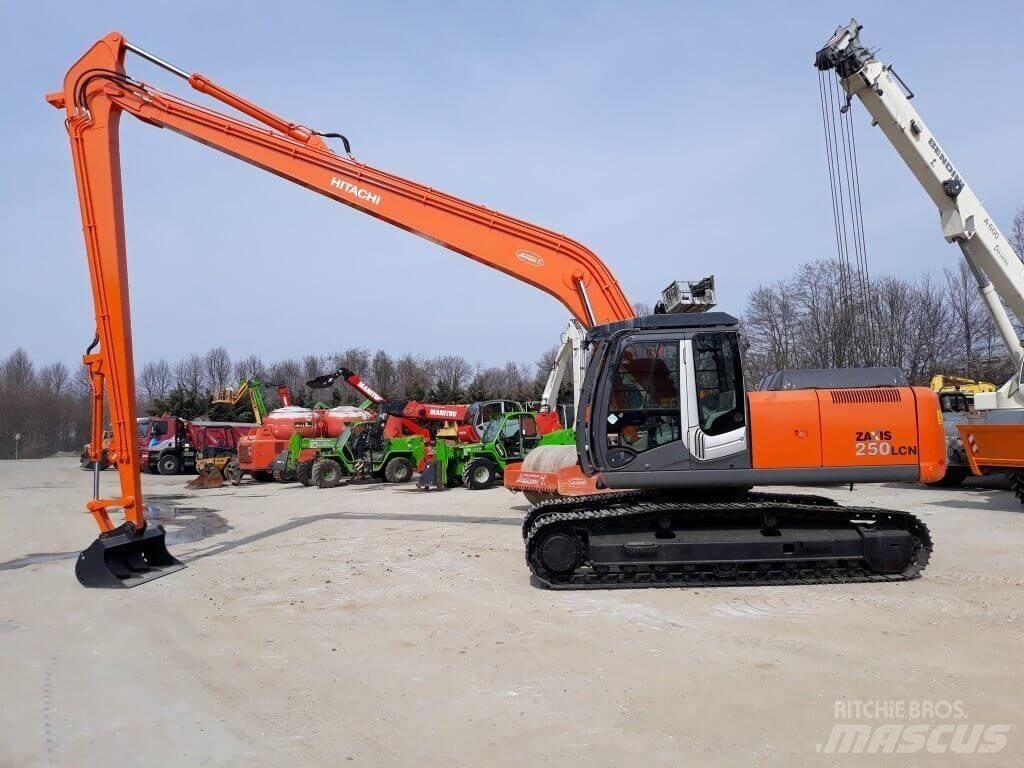 Hitachi ZX250LCN -3 SLF Bageri gusjeničari