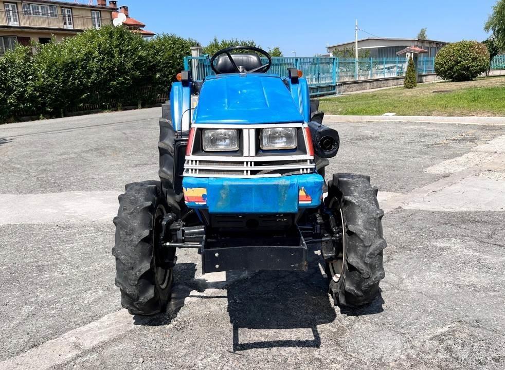 Iseki 240 4x4 Sniježne daske i  plugovi