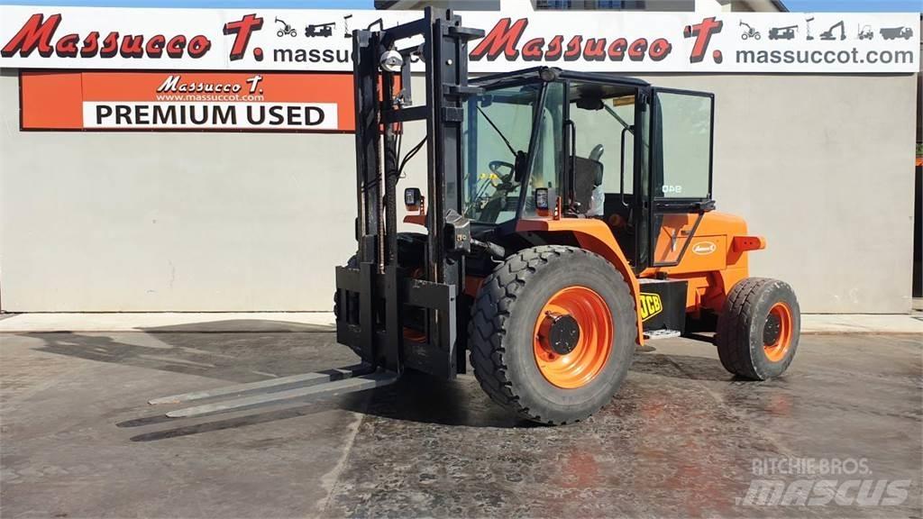 JCB 940 4x2 Terenski viličar