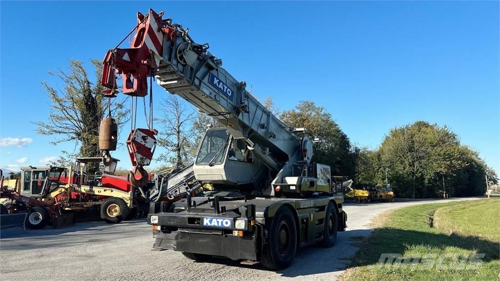 Kato KR 22H-11 4x4 Rabljene dizalice za težak teren