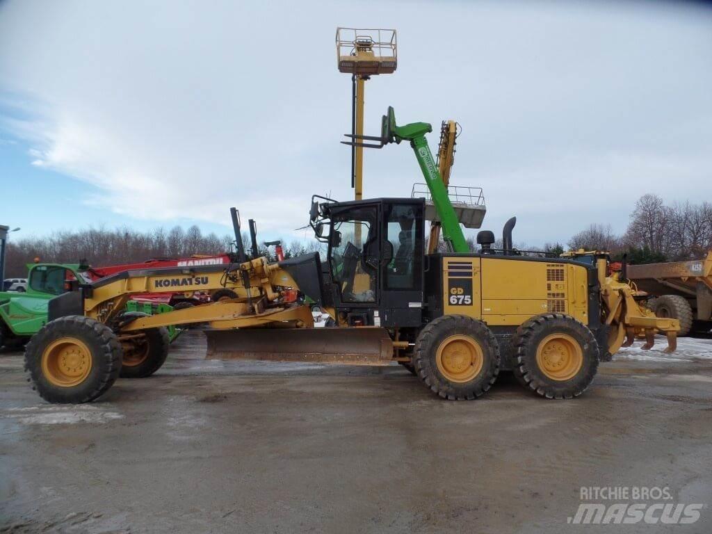 Komatsu GD675-5 Buldožeri gusjeničari