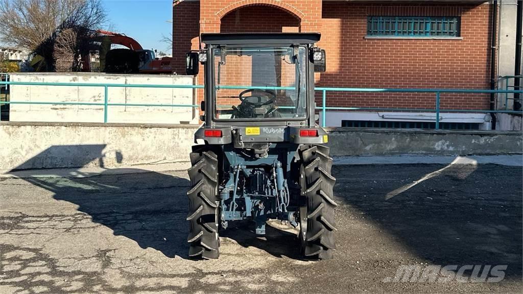Kubota KT24 4X4 Sniježne daske i  plugovi