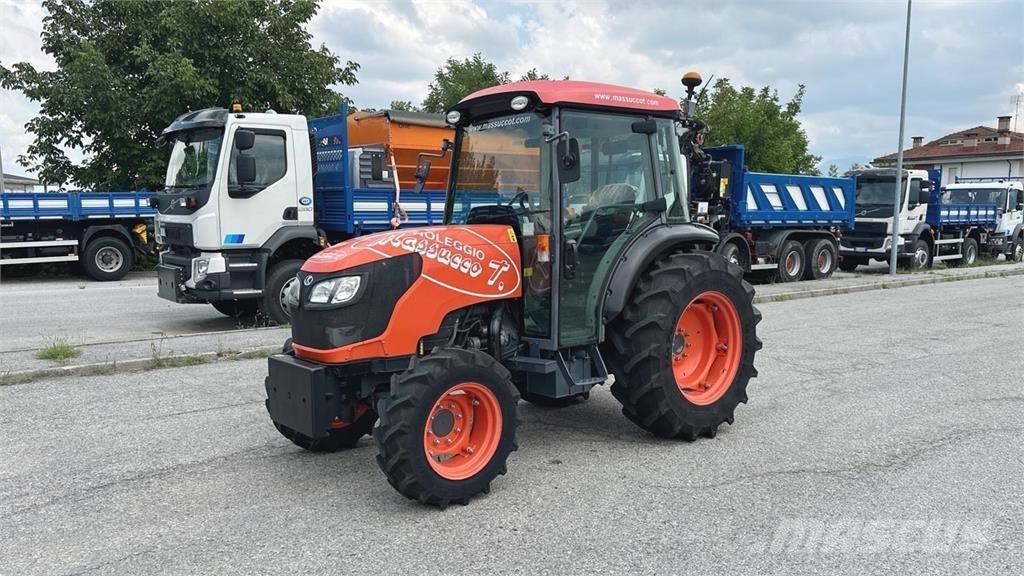 Kubota M8540N 4X4 Sniježne daske i  plugovi
