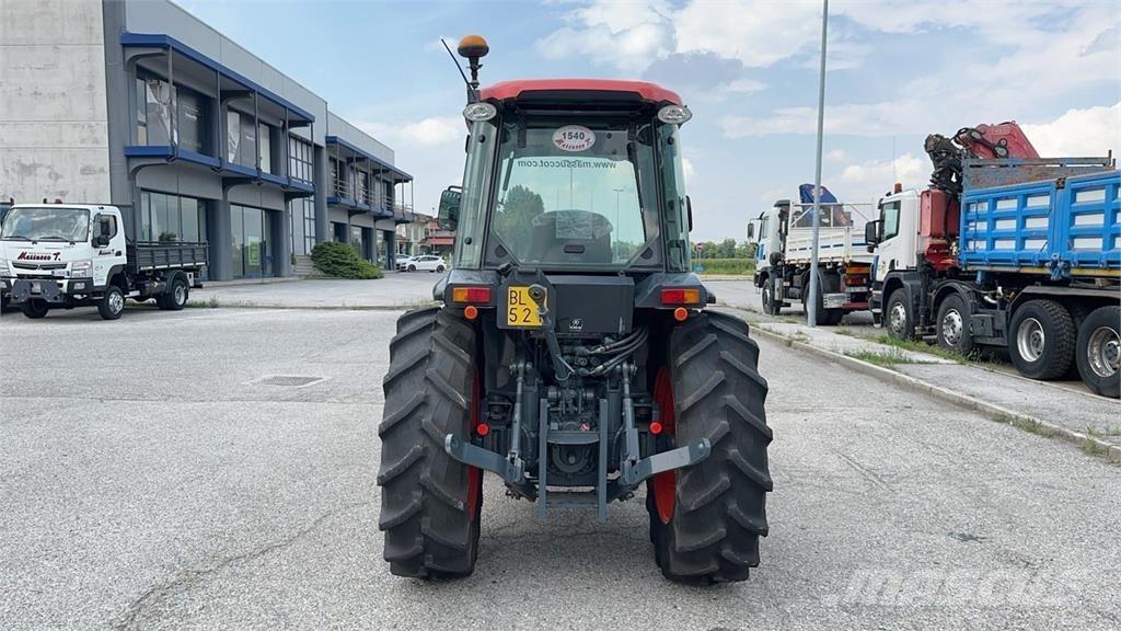 Kubota M8540N 4X4 Sniježne daske i  plugovi