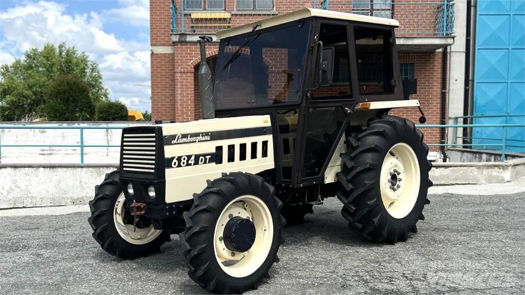 Lamborghini 684 DT Sniježne daske i  plugovi