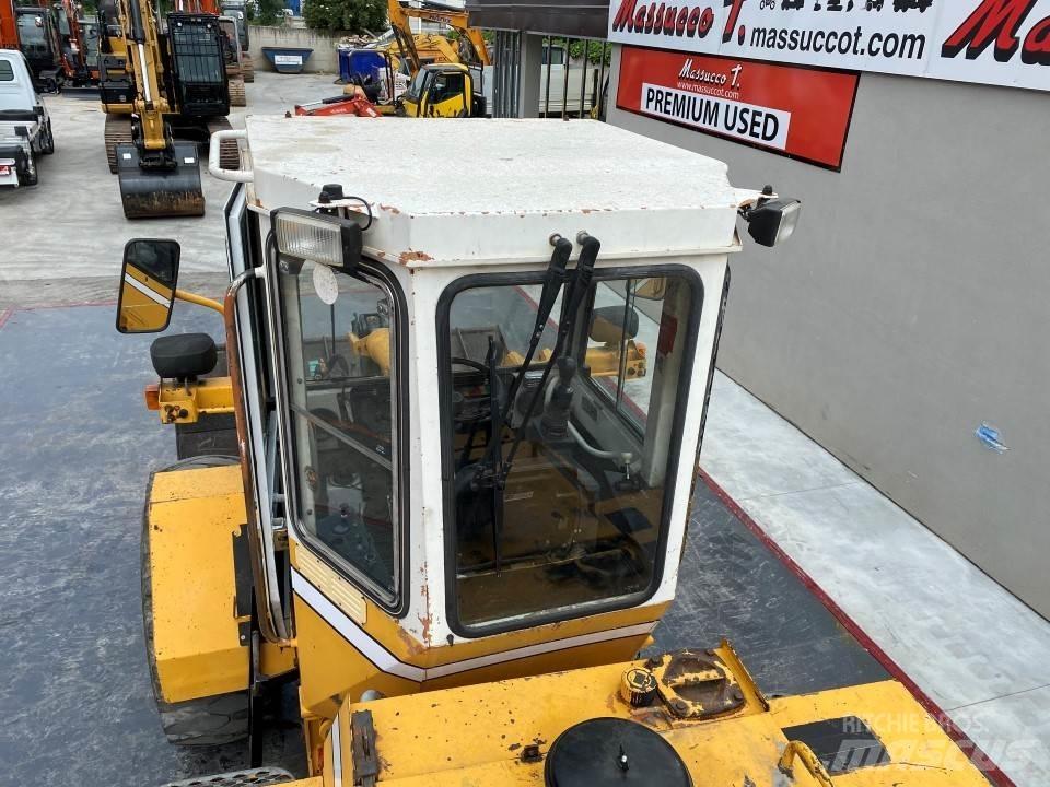 Liebherr L521 Utovarivači na kotačima