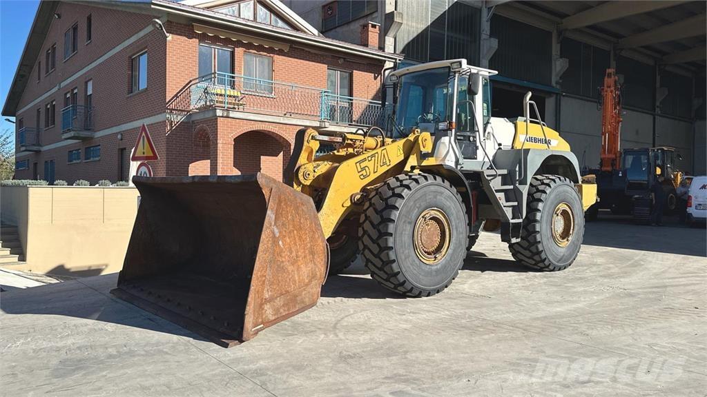 Liebherr L574 Utovarivači na kotačima