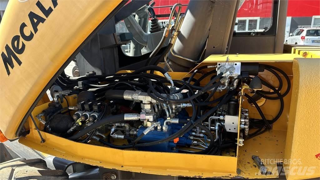 Mecalac 10MSX 4X4 Bageri na kotačima