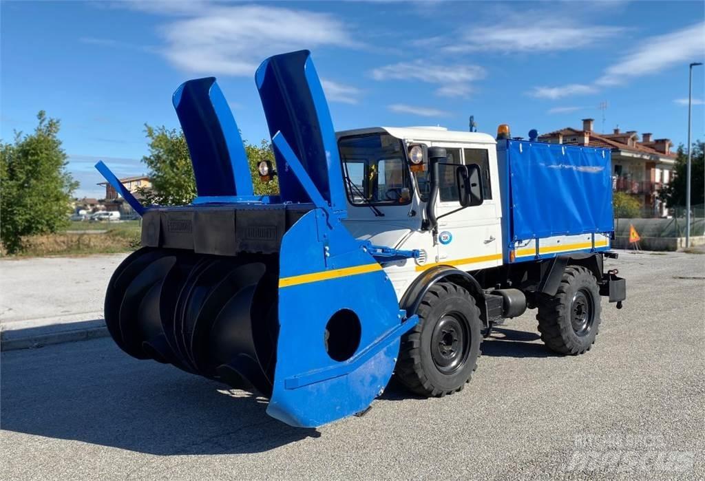 Mercedes-Benz UNIMOG Sniježne daske i  plugovi