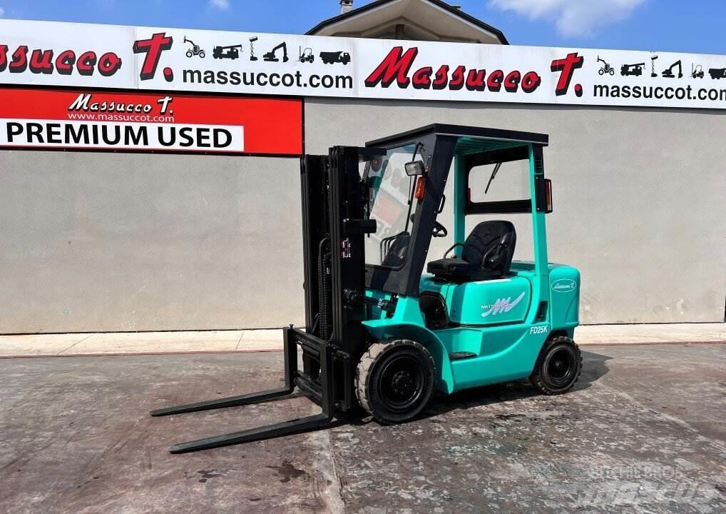 Mitsubishi FD25K Dizelski viličari