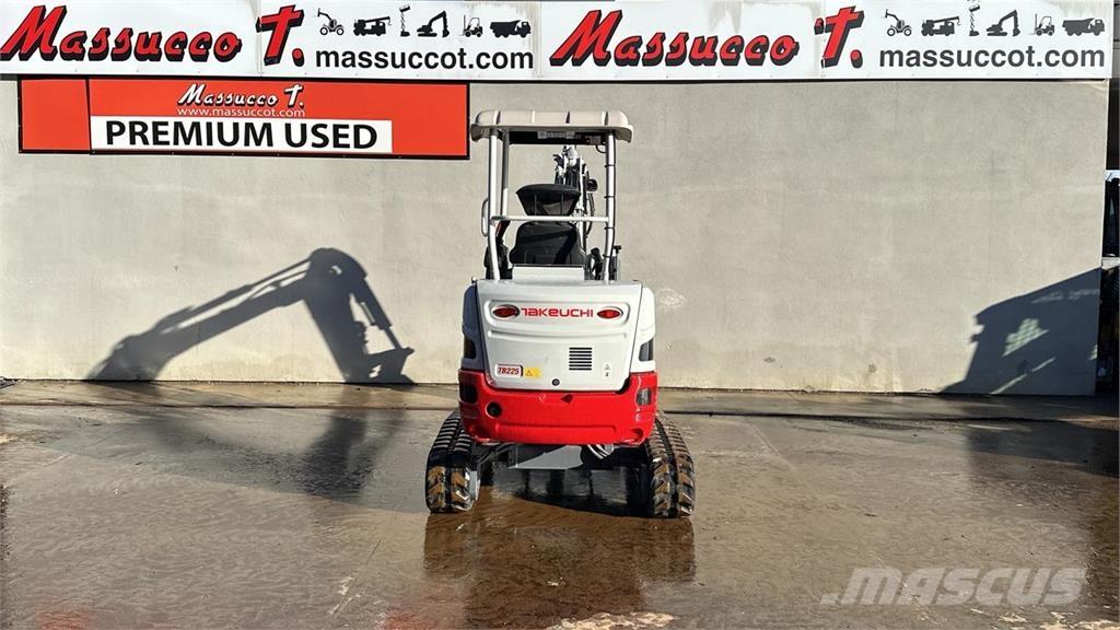 Takeuchi TB225 Mini bageri <7t