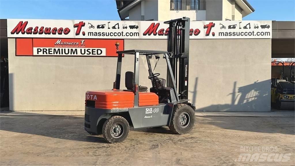 Toyota 02-5FD40 Dizelski viličari