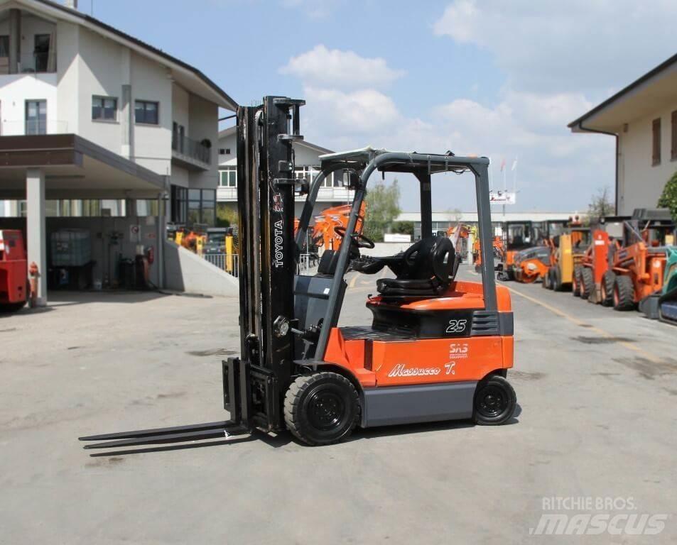 Toyota 7FBMF25 Električni viličari