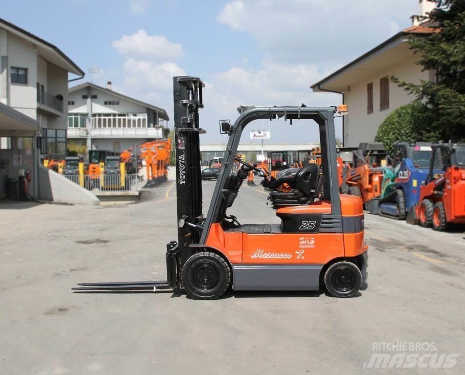 Toyota 7FBMF25 Električni viličari