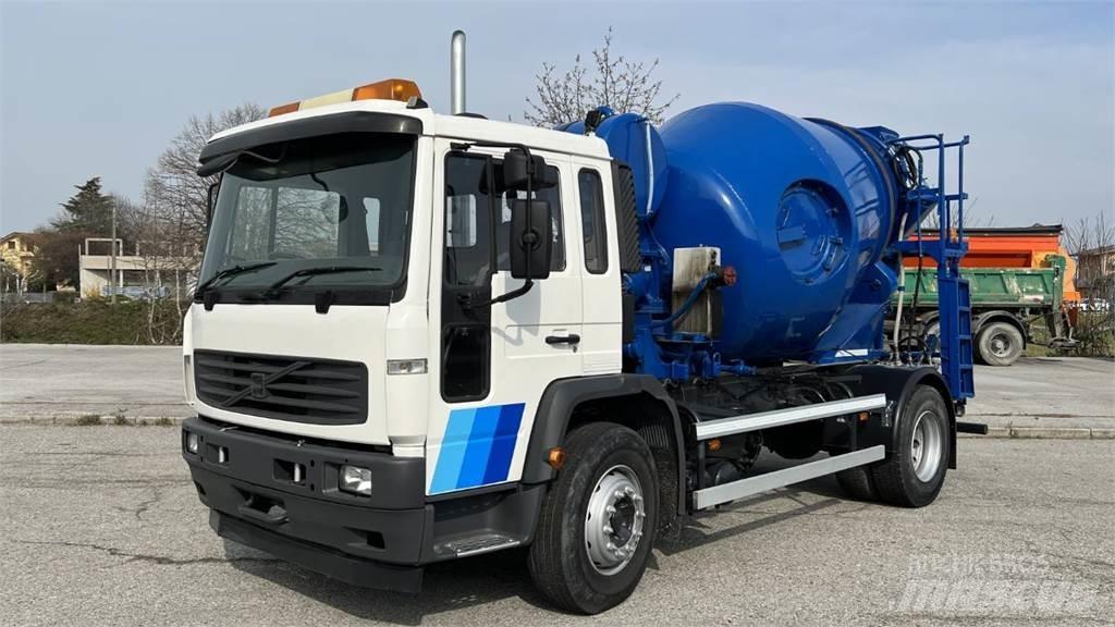 Volvo FL6 4X2 Kamioni mikseri za beton