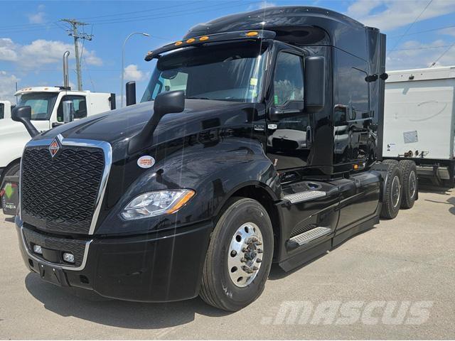 International LT Traktorske jedinice