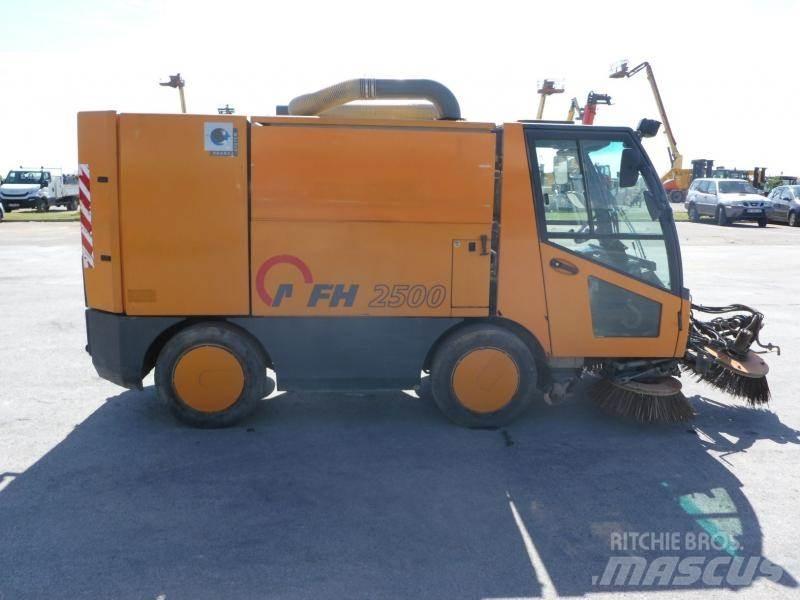Aebi MFH 2500 Kamioni za čišćenje ulica
