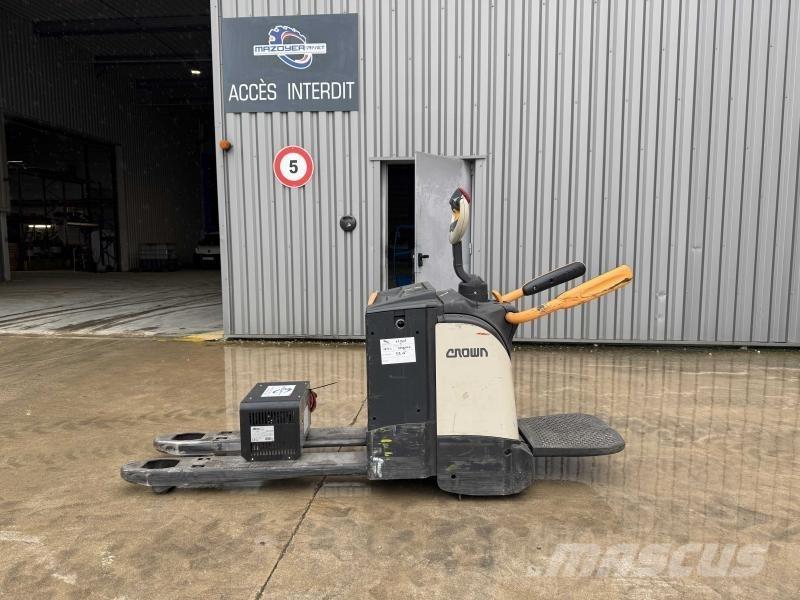 Crown WT 3000 Nisko podizni električni viličar