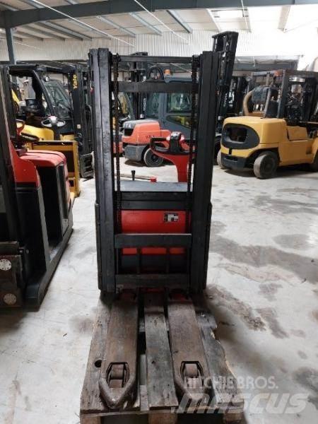 Fenwick L12 Ručni električni viličar